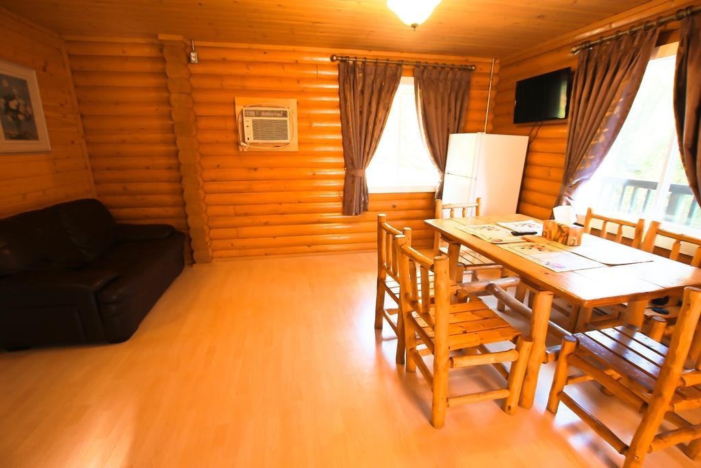 Mt. Revelstoke Alpine Chalets Kamer foto