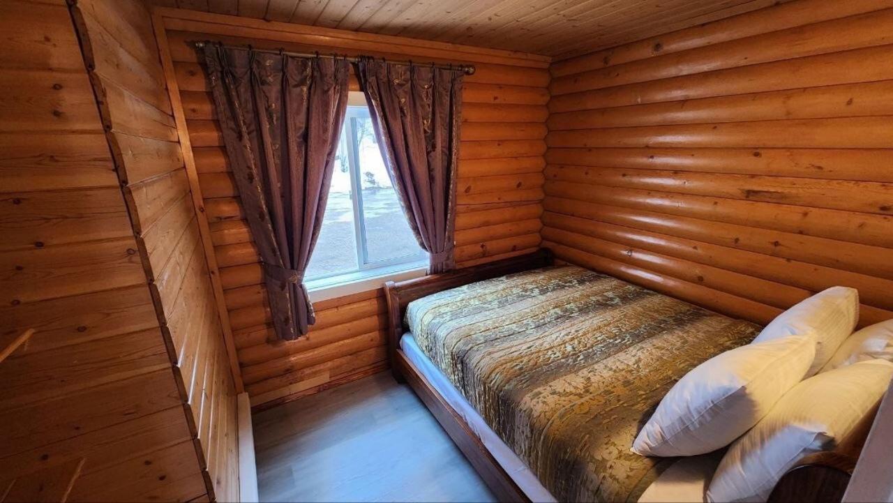 Mt. Revelstoke Alpine Chalets Buitenkant foto