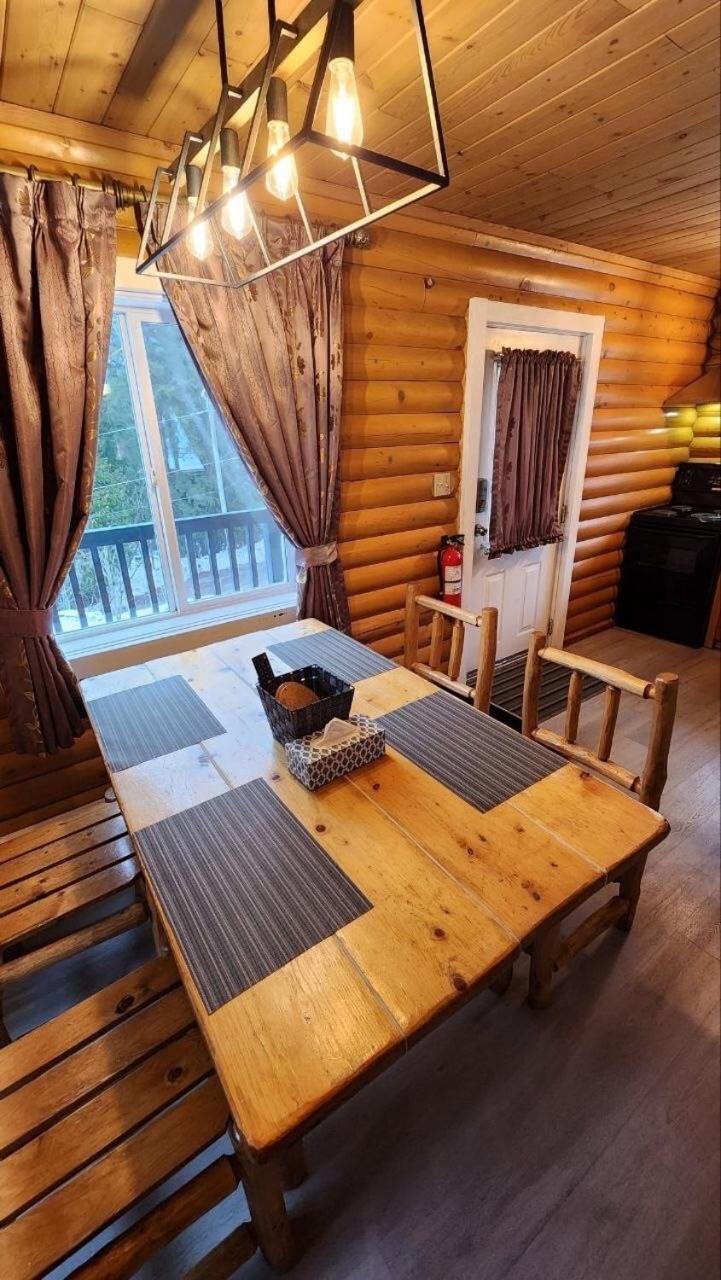 Mt. Revelstoke Alpine Chalets Buitenkant foto